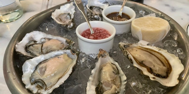 Alice’s Oys­ter Bar & Gallery at Boisdale of Bishopsgate