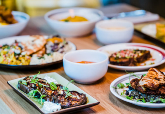 CERU The Looking Glass – A Wonderland Of Dishes