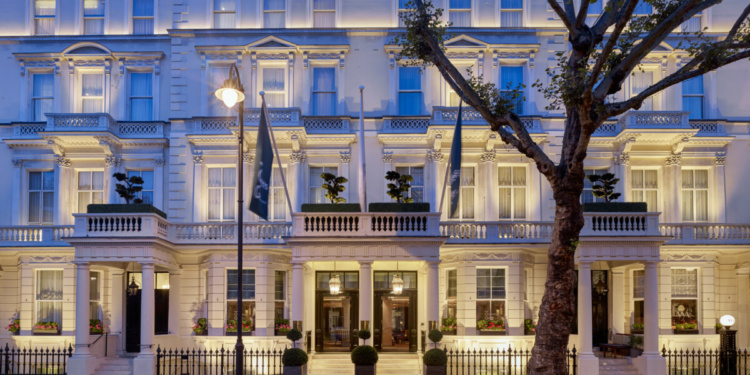 Curiosity Meets Luxury at 100 Queen’s Gate Hotel