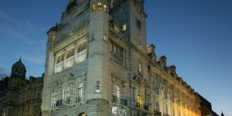 Aloft Liverpool: Where Business Meets Luxury