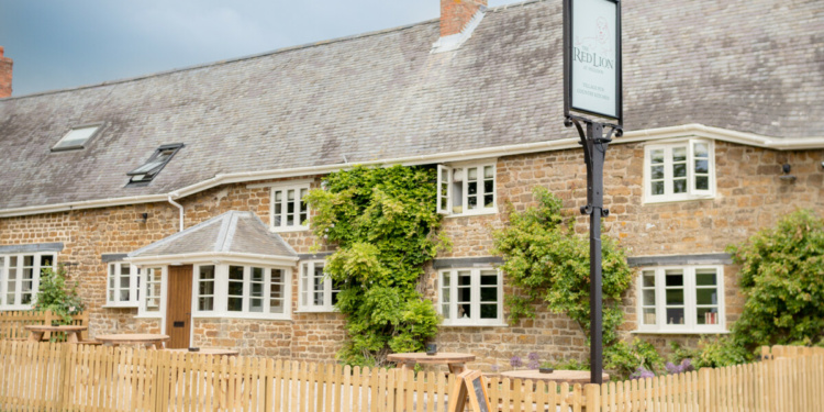 The Red Lion at Hellidon