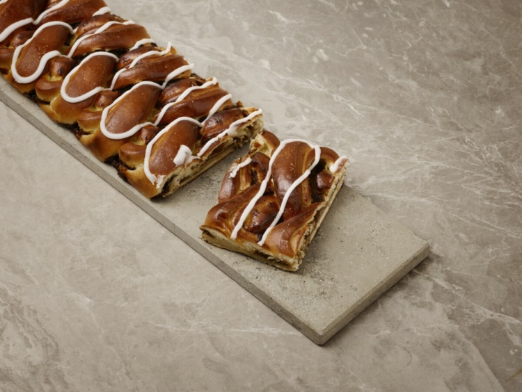 Ole & Steen June Giveaway: 250,000 Free Cinnamon Social Pastries to Celebrate Midsommar