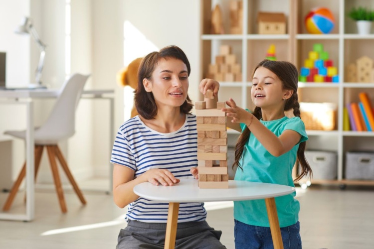 Ten ways to engage younger children without upping their screen time