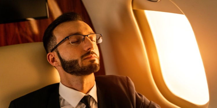 How Business Travellers Can Beat Jet Lag on Long‑Haul Flights