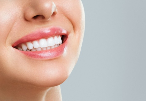 Teeth Whitening Truths: What Works, What’s a Waste of Money, and What Could Damage Your Teeth